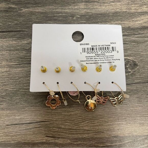 Gold Butterfly Flower Pearl Pink Smiley Hoop & Stud Earrings Set - Picture 2 of 3